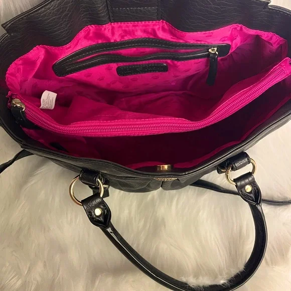 JUICY COUTURE Black adjustable Crossbody/shoulder Bag and bag charm NWOT - Picture 10 of 13